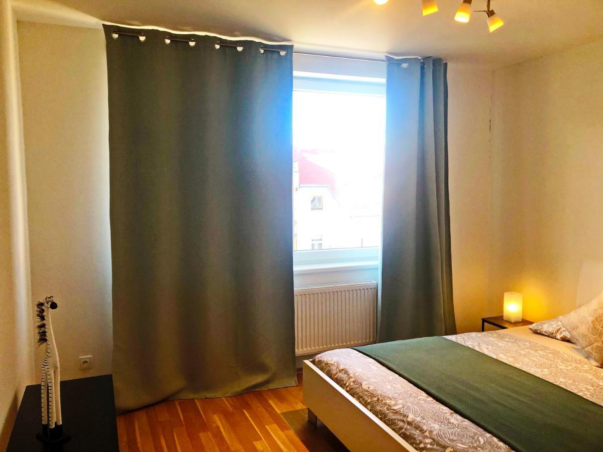 On The Top Apartments Praga Exterior foto